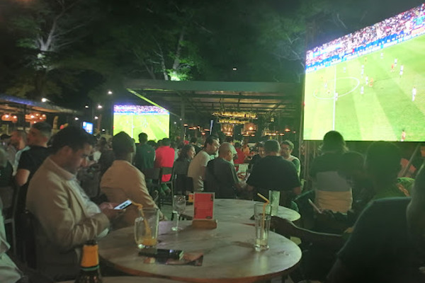 bar restaurant code bar 1.jpg