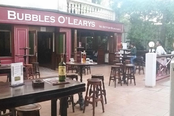bubbles olearys irish pub 1.jpg