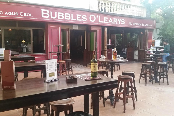 bubbles olearys irish pub.jpg