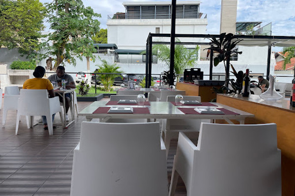 bulls steakhouse 2.jpg