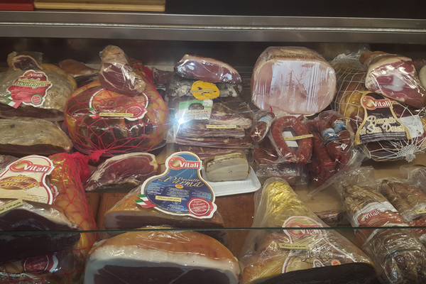cantine divino 1.jpg