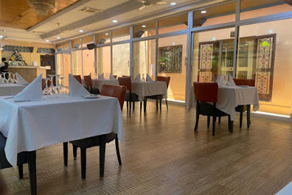 hotels zind naaba cafe des arts 1.jpg