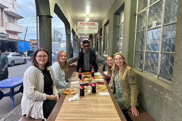 khans barbeque 2.jpg