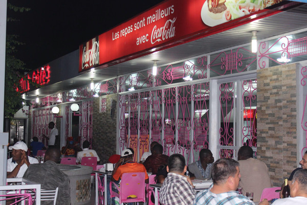 le petit cafe abidjan 2.jpg