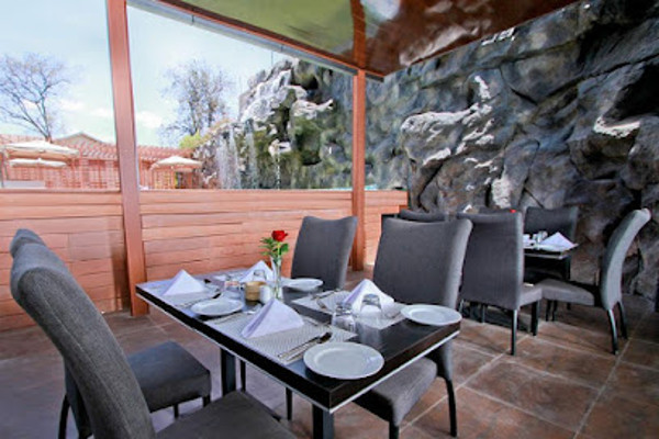 lime light at hotel royal orchid.jpg