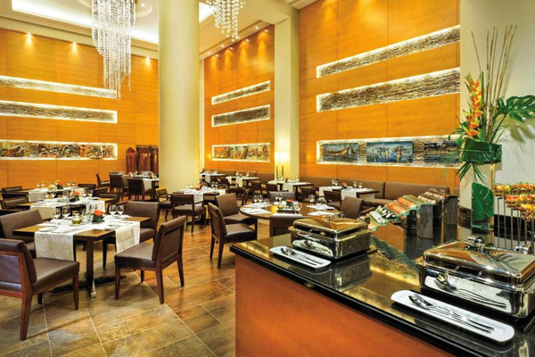 moevenpick-ambassador-hotel-accra-gLJG6oujvQ.jpg