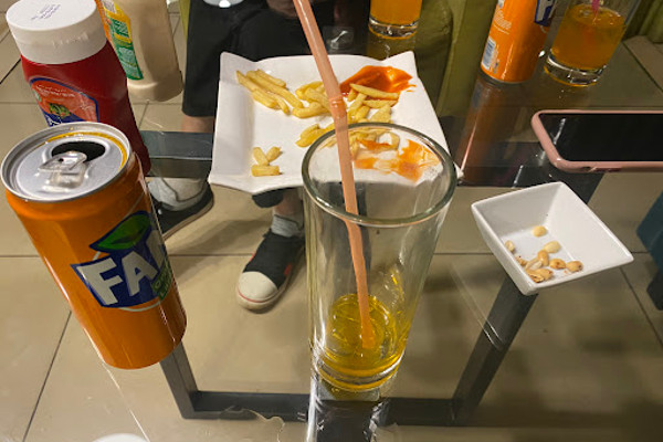 restaurant bar le conakry 3.jpg