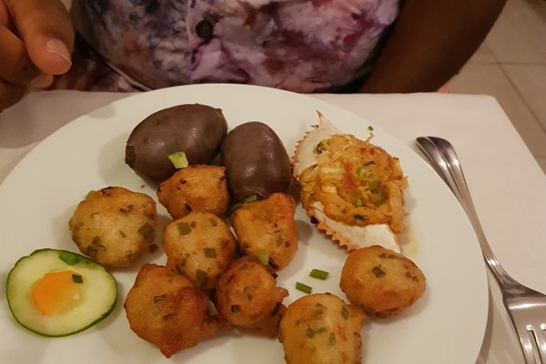 restaurant lescale 1.jpg