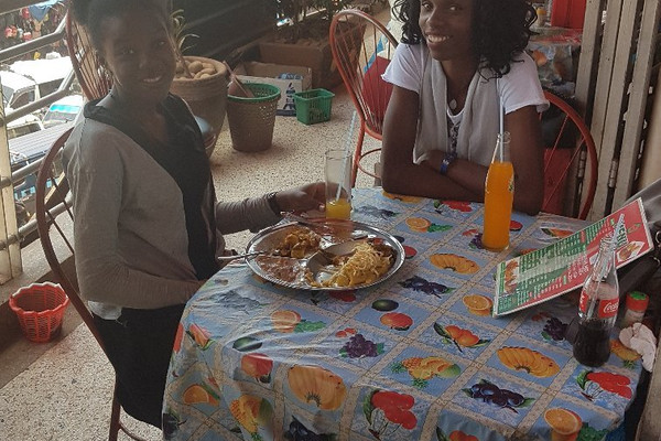 uhuru restaurant 1.jpg