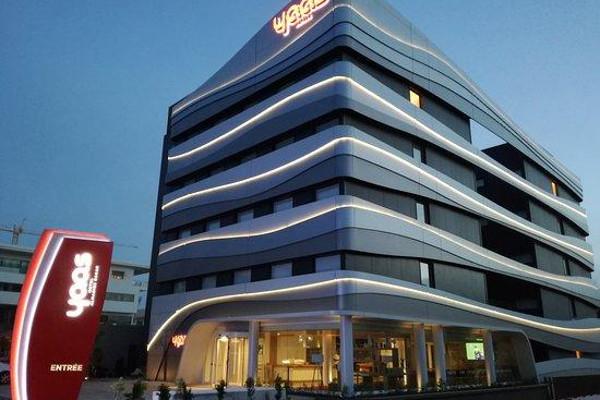 yaas-hotel-dakar-almadies.jpg