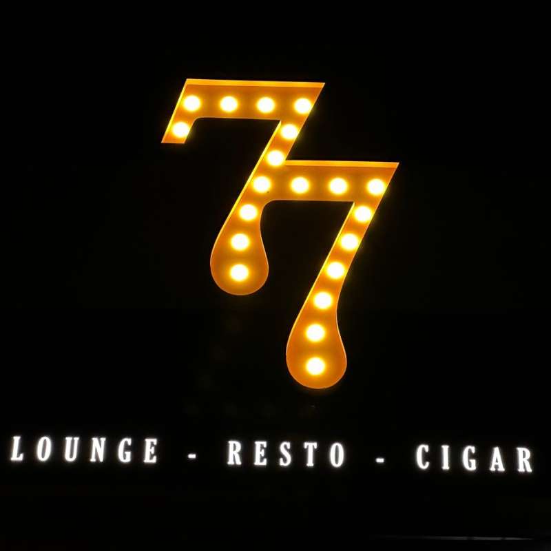 77-lounge-abidjan.jpg