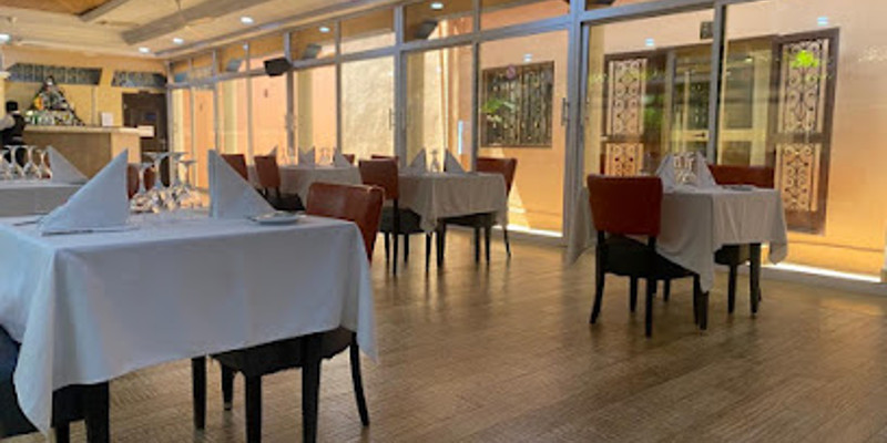 hotels zind naaba cafe des arts 1.jpg