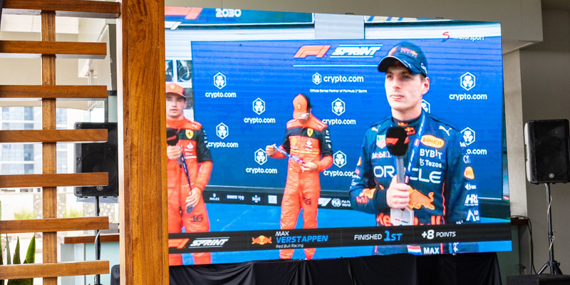 humidor lobby lounge bar 2.jpg