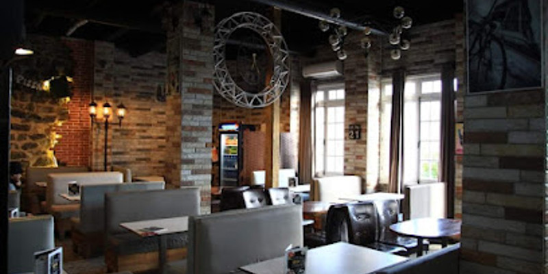 pizzeria la mega.jpg