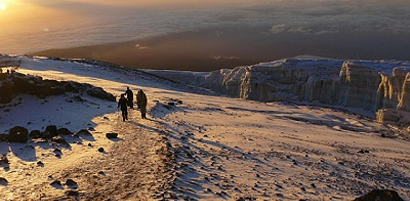 5 days kilimanjaro climbing marangu route 