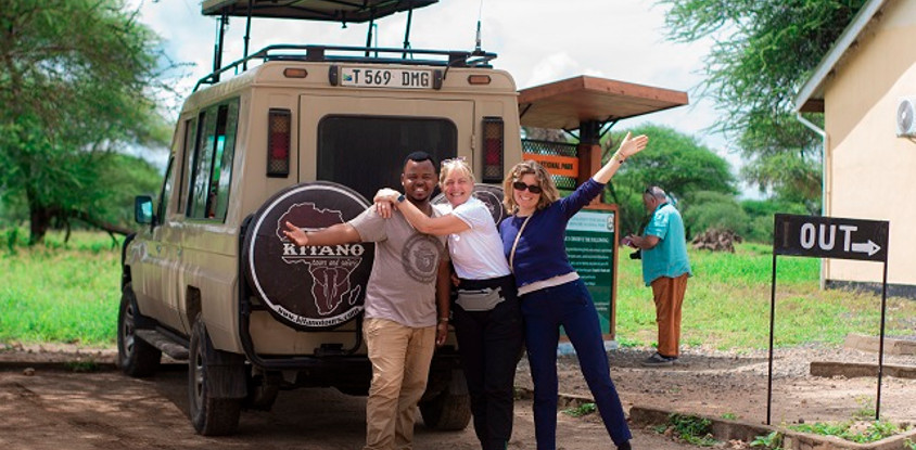 4 days tanzania sharing safari tour 