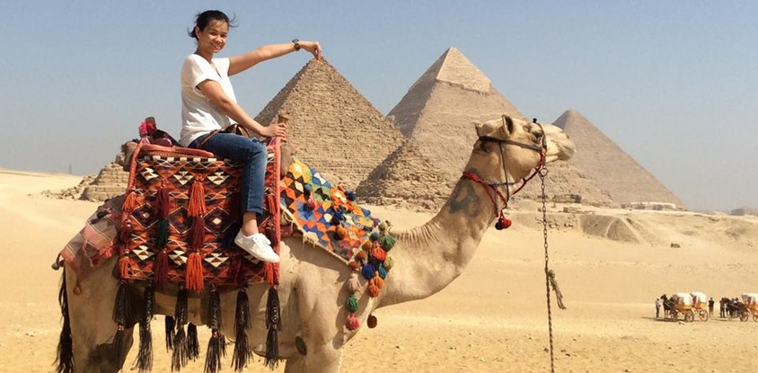 Giza pyramids and egyptian museum full day