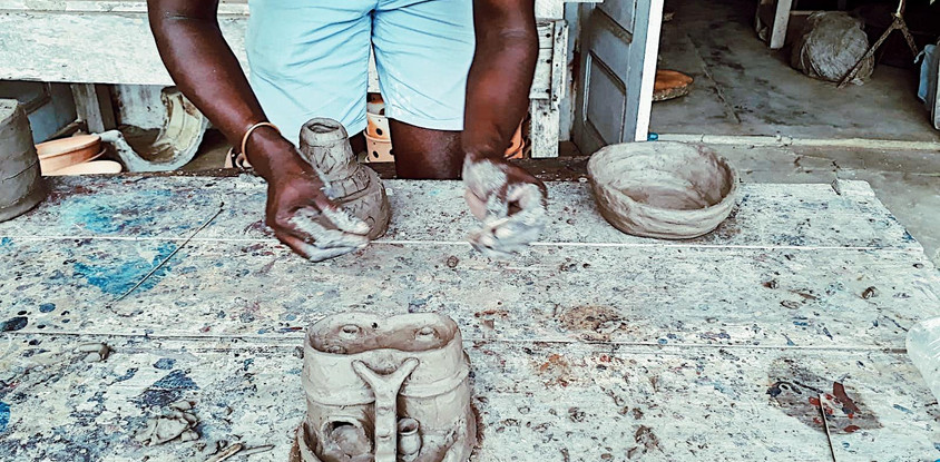Atelier de poterie à grand-bassam