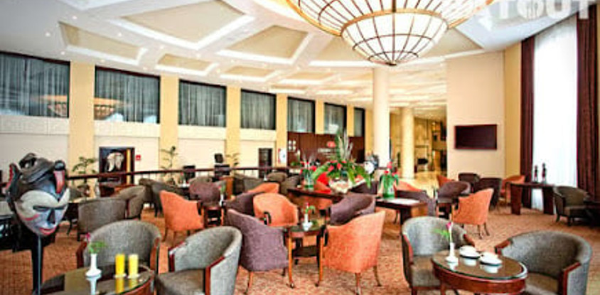 Alabaster Lounge @ Crowne Plaza