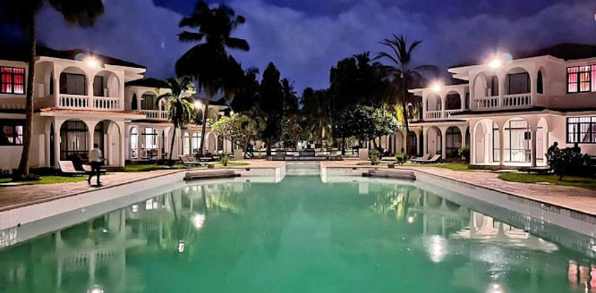 Bahari Dhow Beach Villas