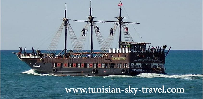Balade en mer sur le bateau des pirates