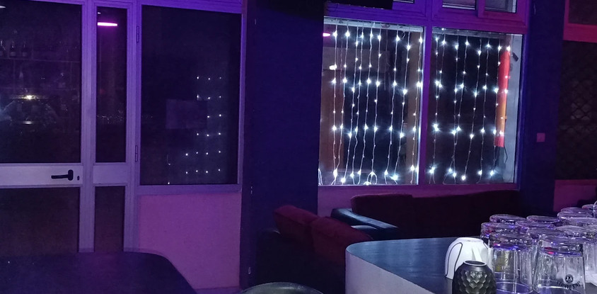 Champagne Lounge