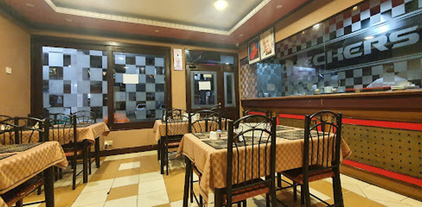 Checkers Pizza