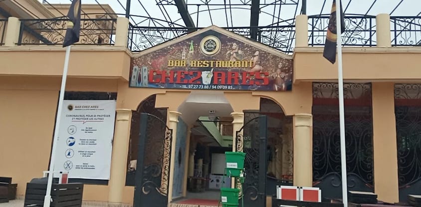Chez Ares