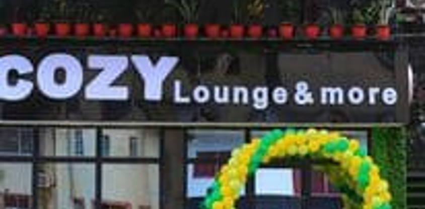 Cozy lounge & more