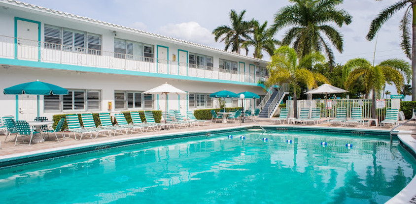 Driftwood Beach Club