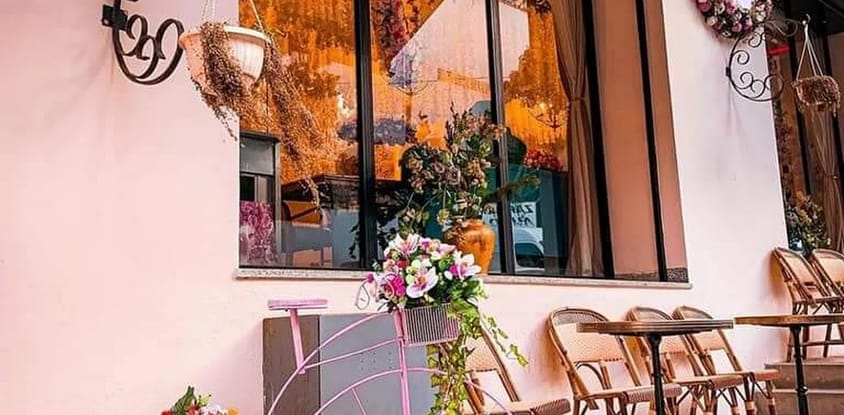 Helena Restaurant Café
