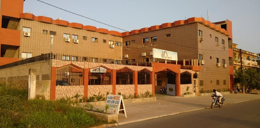 Hôtel Arc-en-ciel