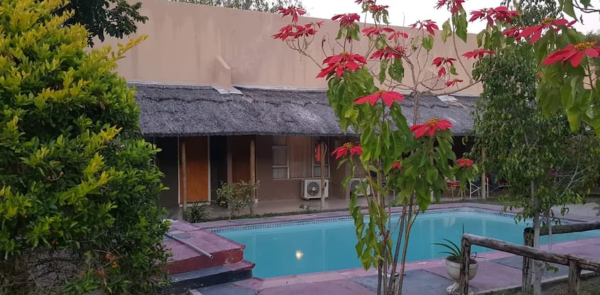 Kamanga Lodge & Hotel