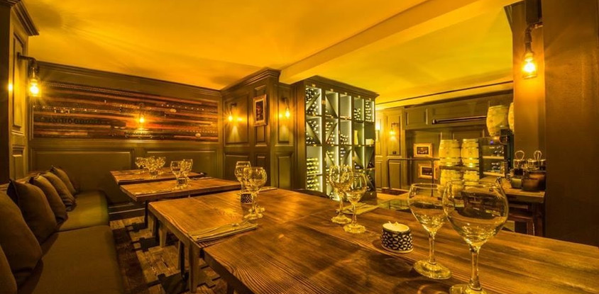 Le 68 bar À vin