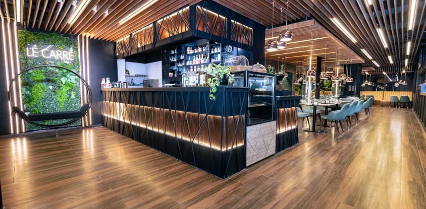 Le Carré - Restaurant & Café