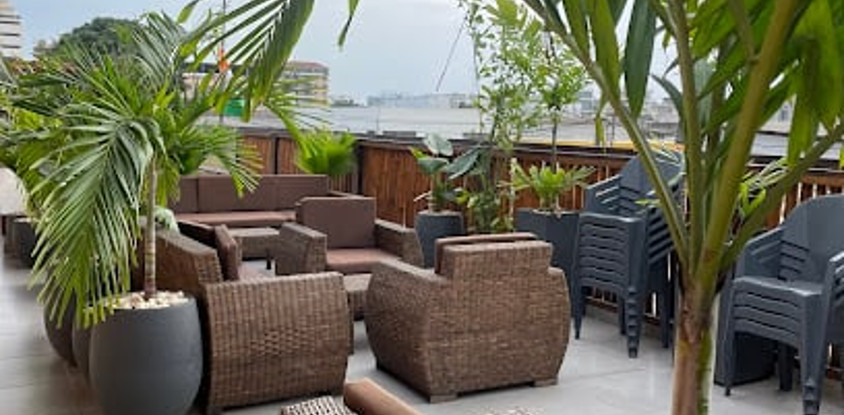The jungle, bar restaurant