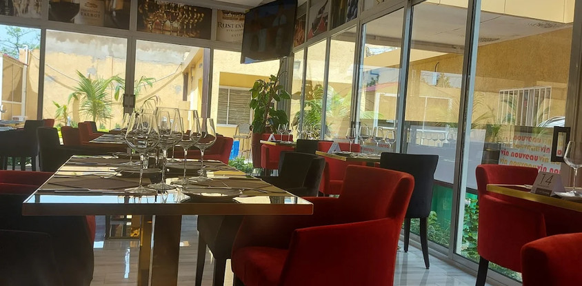 Le Vin Nouveau, Cave à vin