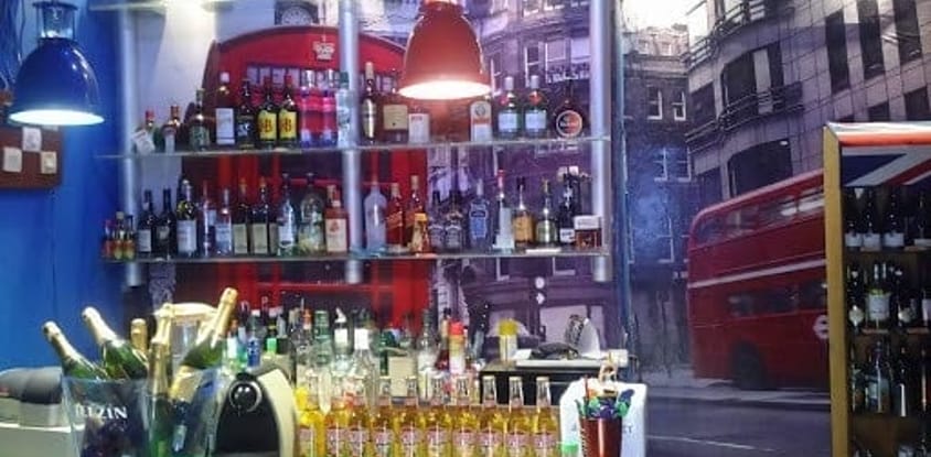 London Club Bar