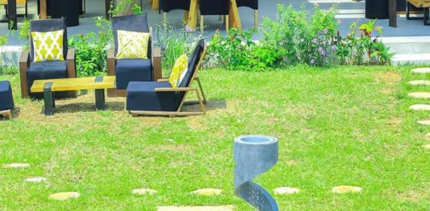 Moonlight lounge