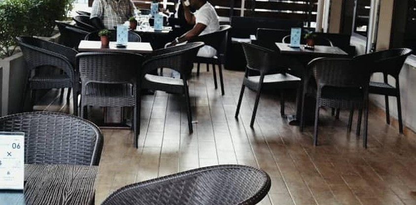 No Name Café