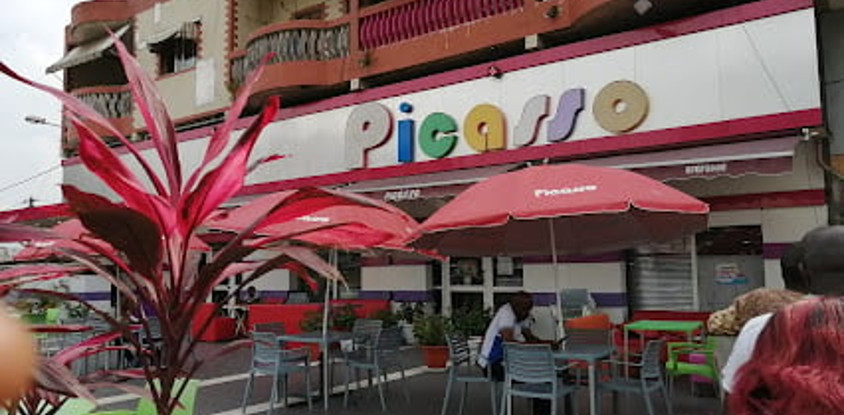 Picasso Glacier & Patisserie