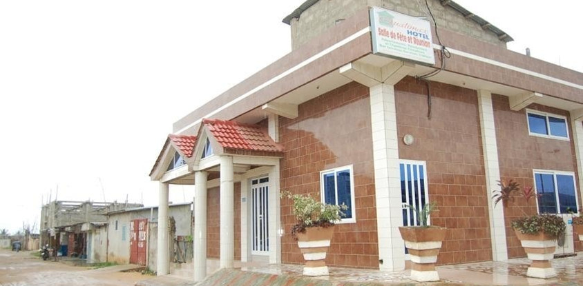 Qualimax Hotel
