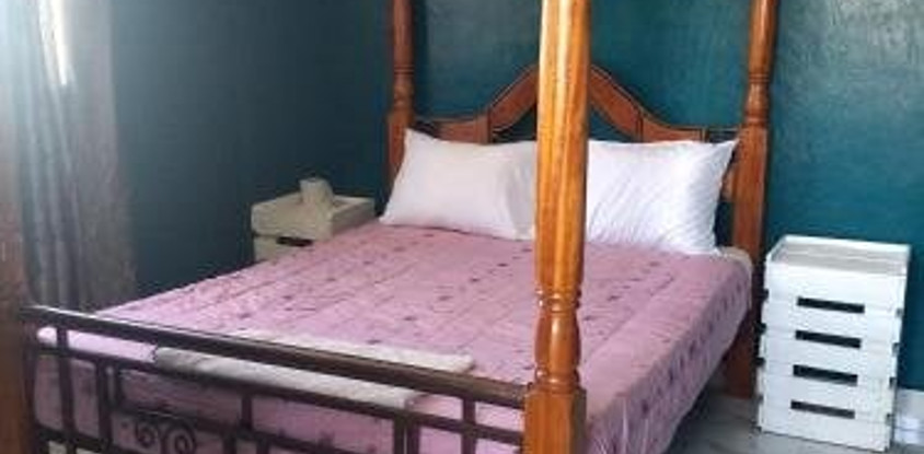 Samma Rays Restaurant Bar And Guest House
