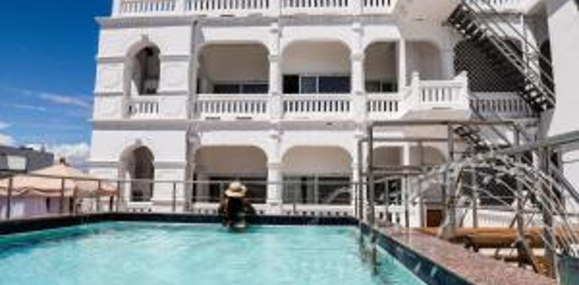 Sentrim castle royal hotel
