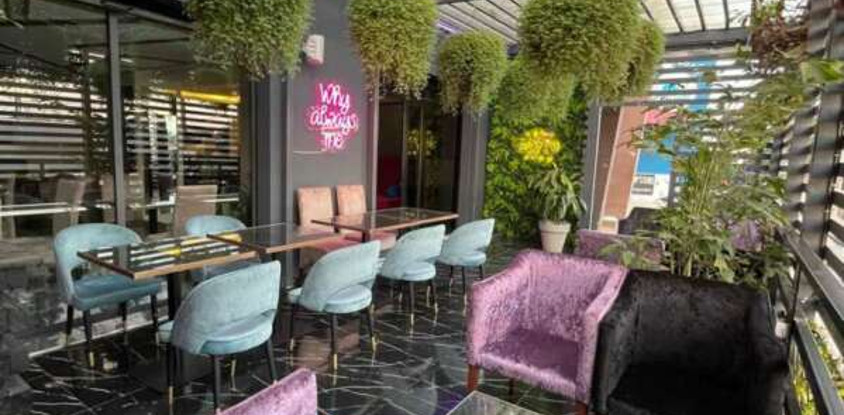 Seven Lounge
