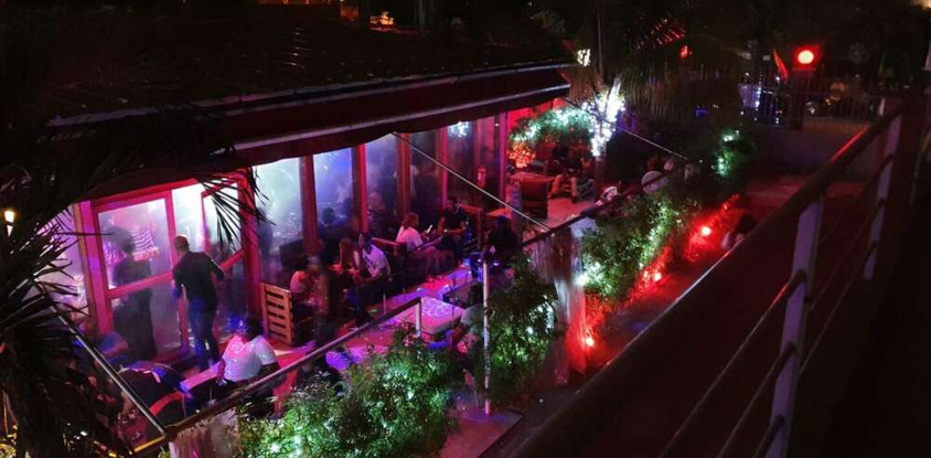 Skinny Lounge