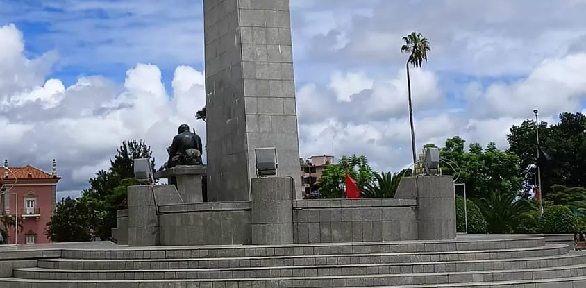 Statue of Agostinho Neto