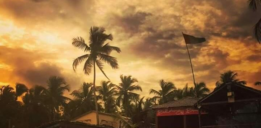Kame surf camp & school / sunset beach bar