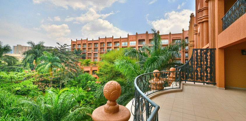 The Mist Bar Sesse Pool Terrace Serena