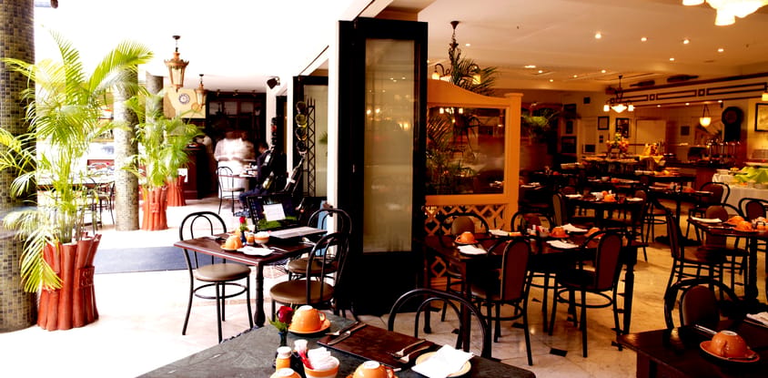 Thorn Tree Café